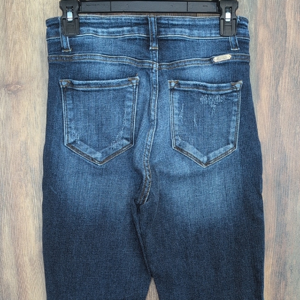KanCan Signature Buckle Exclusive VBK1403A Kurvy Ultra High Rise Jeans 27   R126